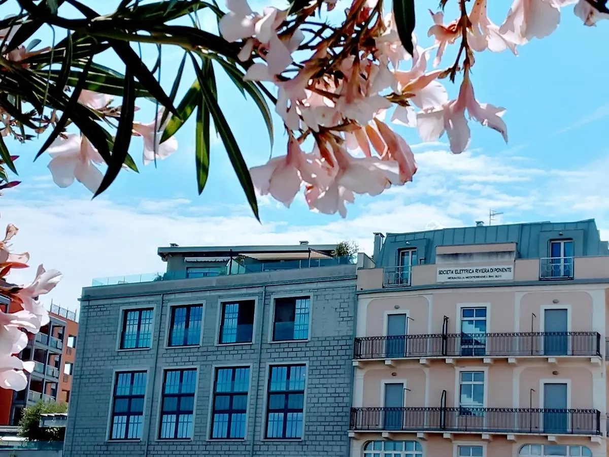 Sweet Sea View Apartment Savona