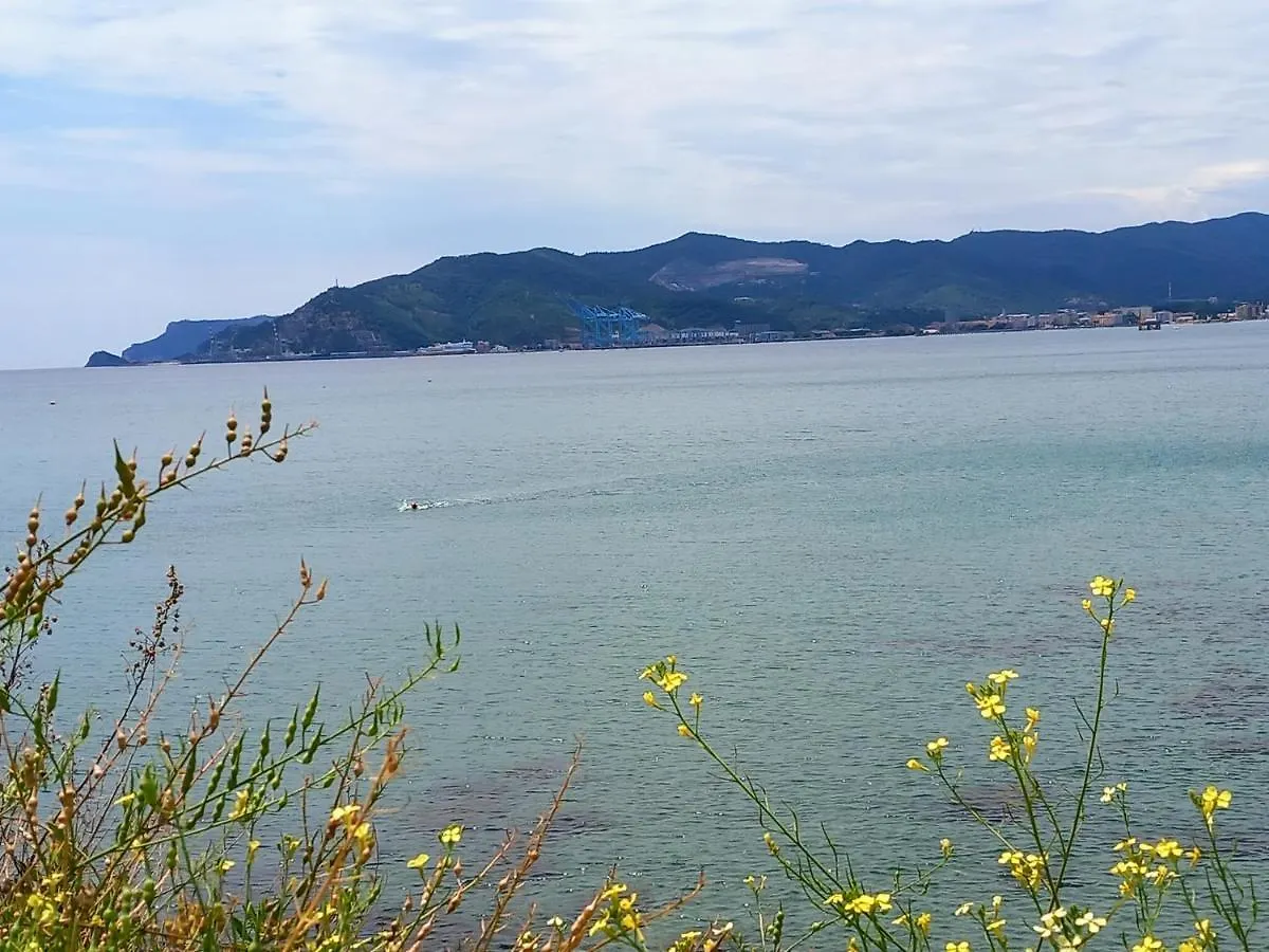 Sweet Sea View Apartment Savona