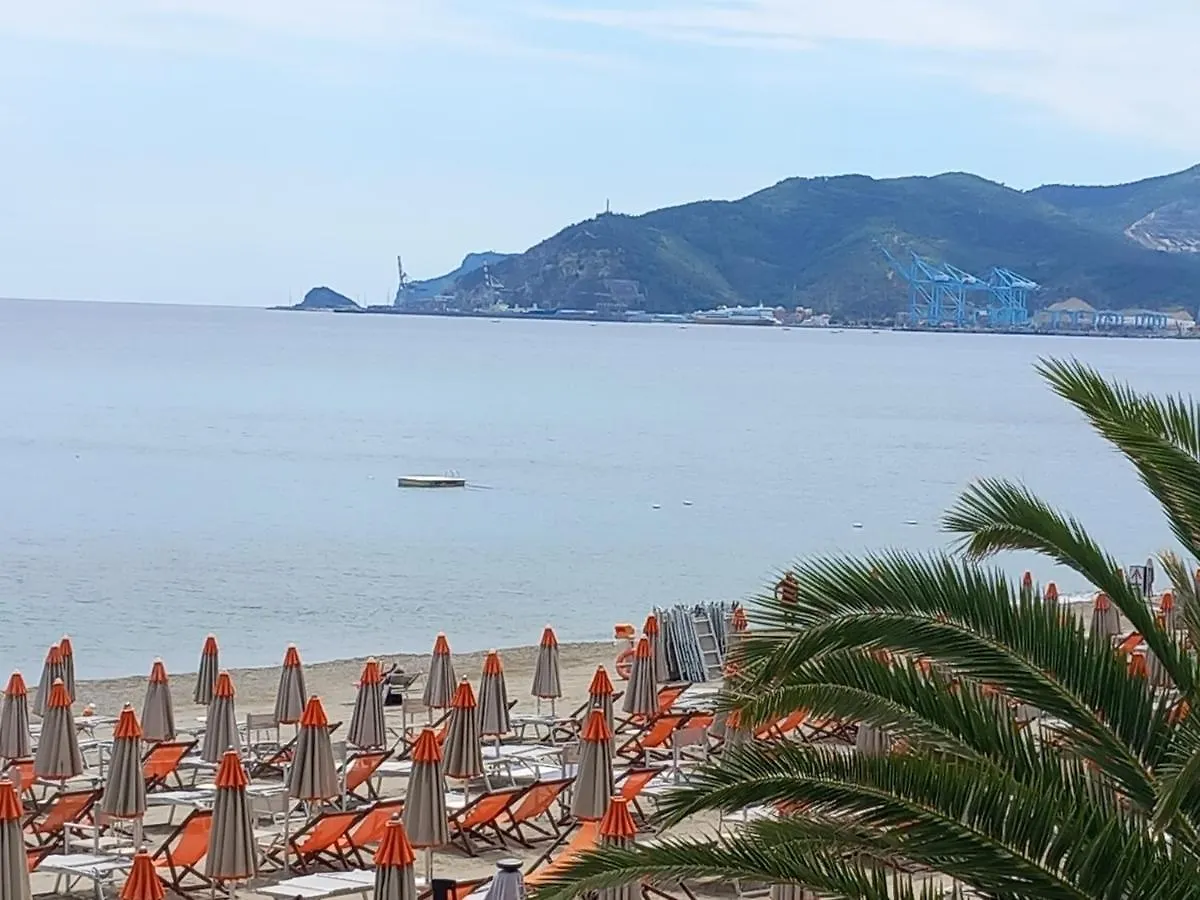 Sweet Sea View Apartment Savona