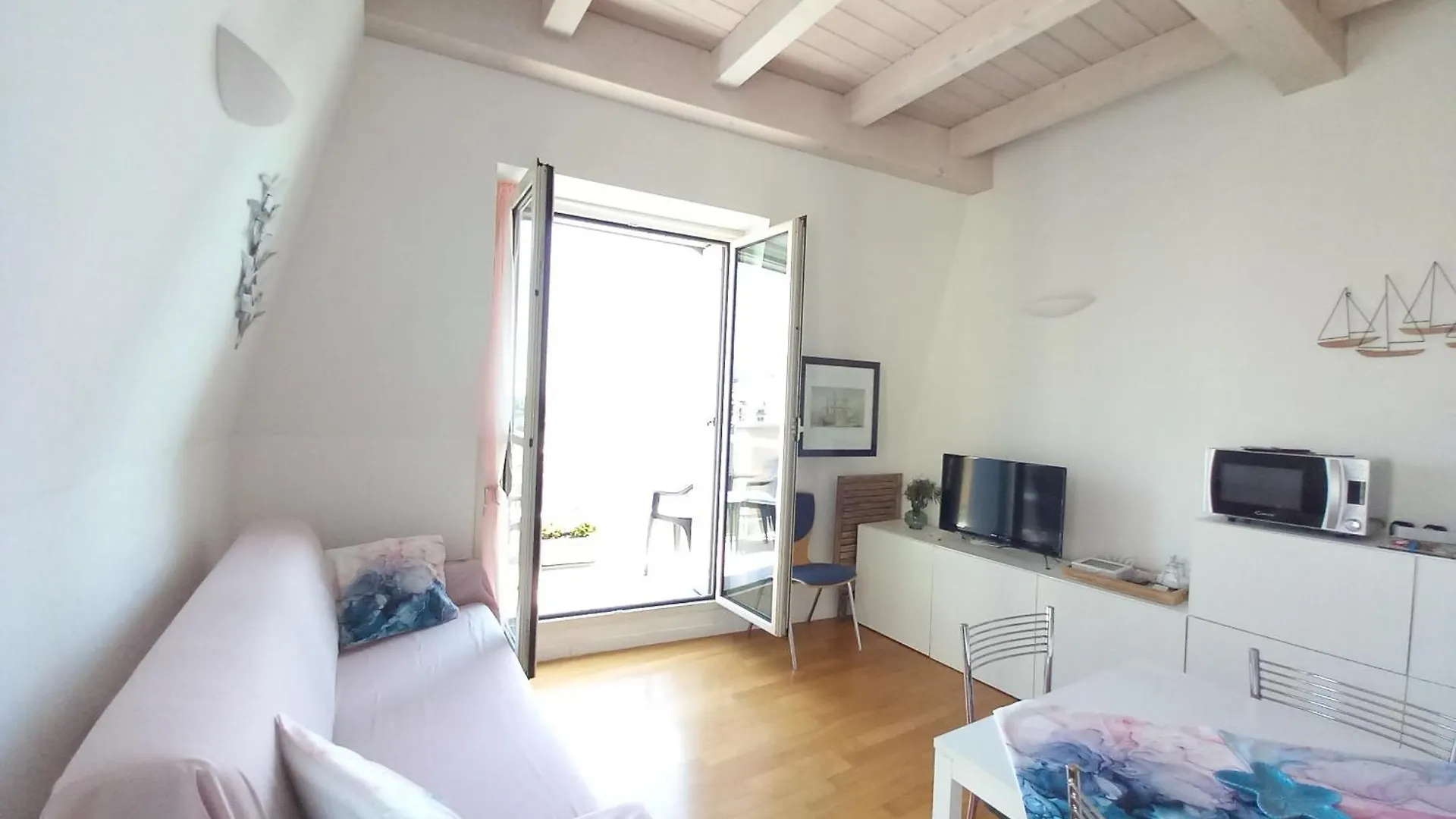 Sweet Sea View Apartment Savona